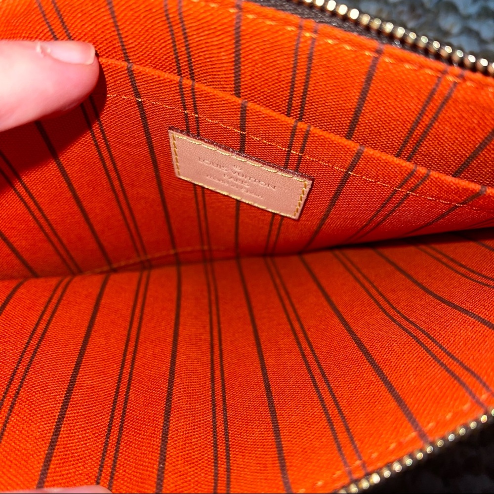 Louis Vuitton RARE Monogram Pouch Piment Interior - Picture 2 of 8